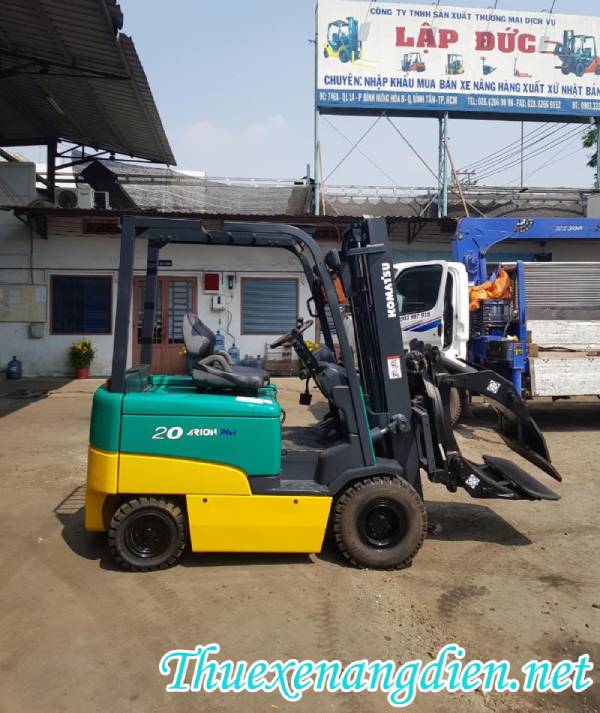 Thuê xe nâng Quận 2 ngồi lái, thương hiệu Komatsu