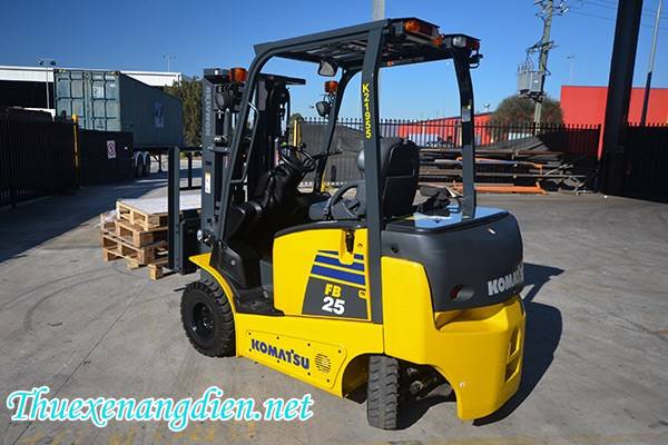 Thuê xe nâng Quận 7 từ thương hiệu Komatsu